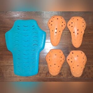 Axial & D30 Back, Shoulder, and Elbow Armor Pads  (Preowned)